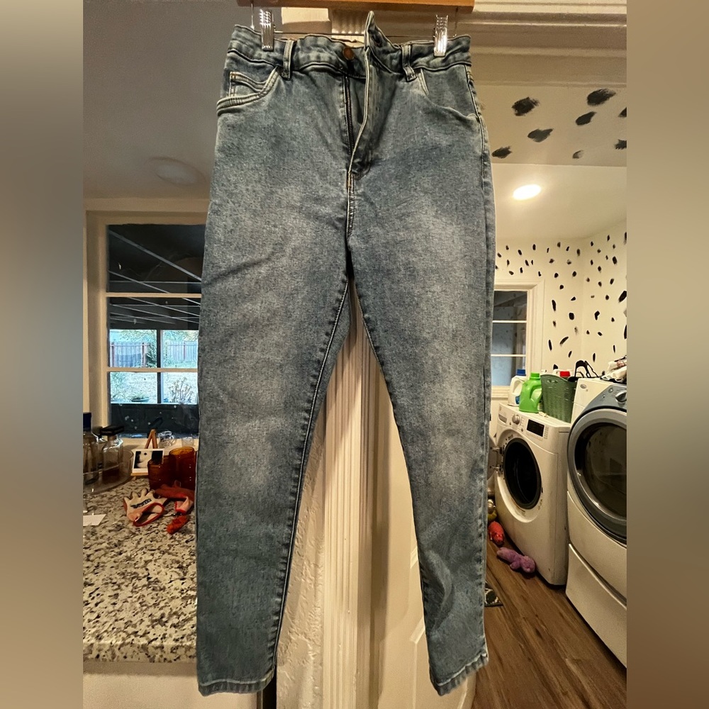 High waisted skinny jeans